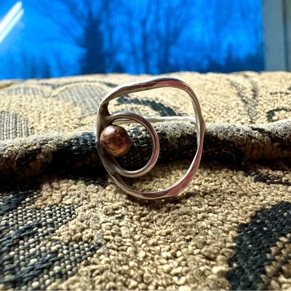 Handcrafted silver and cop ring. - Picture 8 of 9
